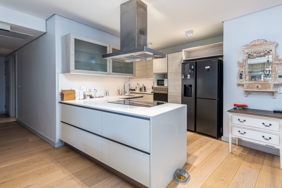 2 Bedroom Property for Sale in Sea Point Western Cape